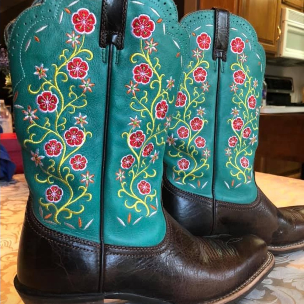 Women’s Ariat Western boots Size 7 1/2